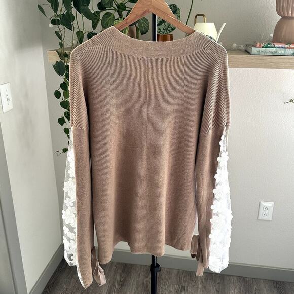 French Collection Taupe Sweater Lace Floral Sleeve Women’s L Cottagecore Boho - Picture 2 of 9